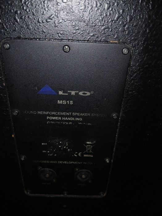 Colunas de São marca alto em bom estado