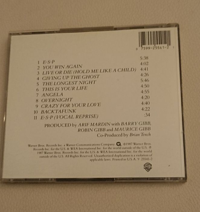 Bee Gees - E. S. P436057270293647363