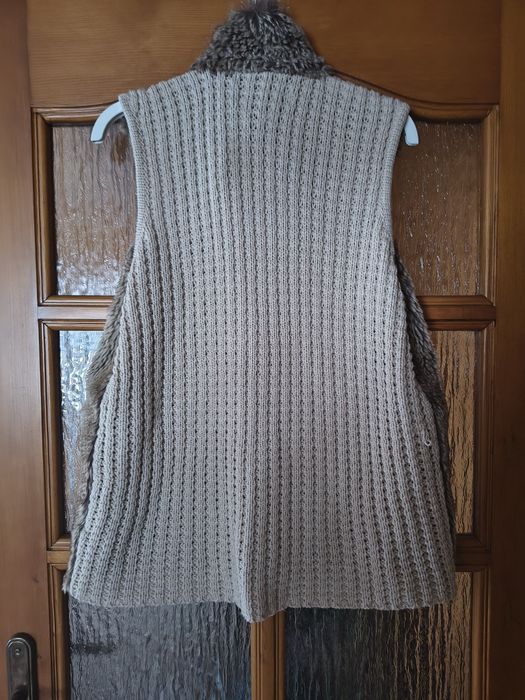 Bezrękawnik z futerkiem rozmiar M