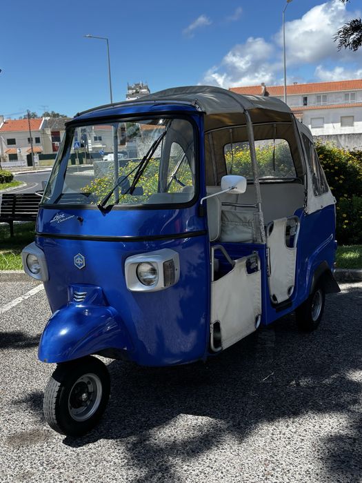 Tuk tuk piaggio ape 200.