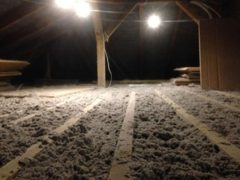 Docieplanie metodą wdmuchiwania Izolacji celulozy,wełna, termowizja