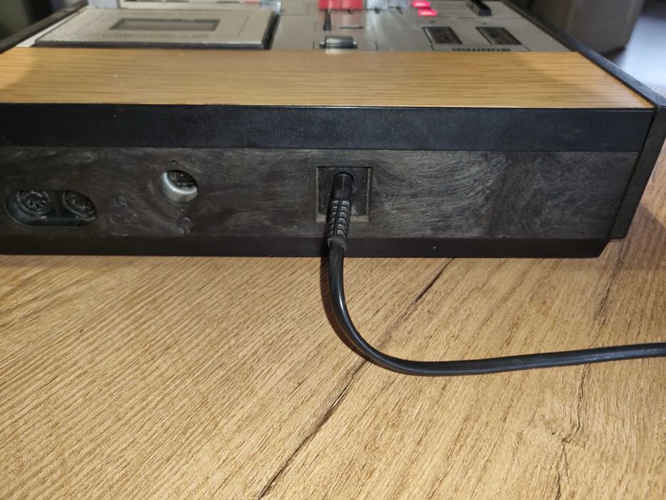 Magnetofon Unitra model M532 SD