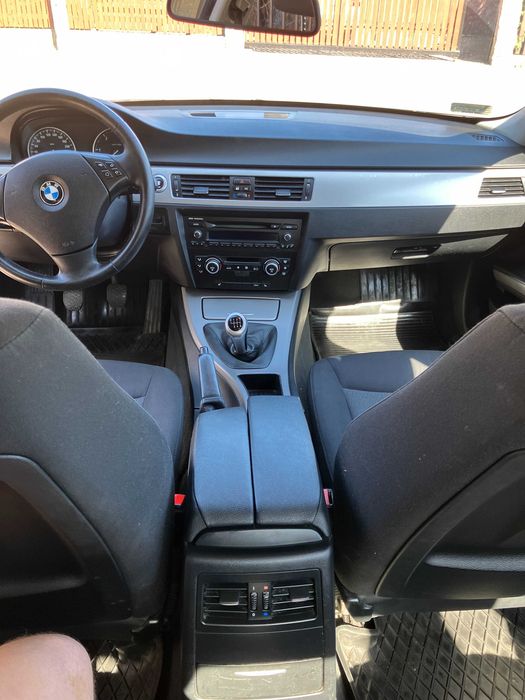 BMW E 90 318d 2008r