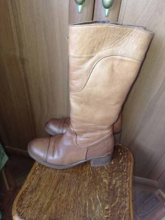 Женские сапоги на меху