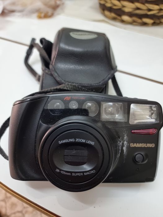 Máq fotográfica Samsung AF ZOOM 1050