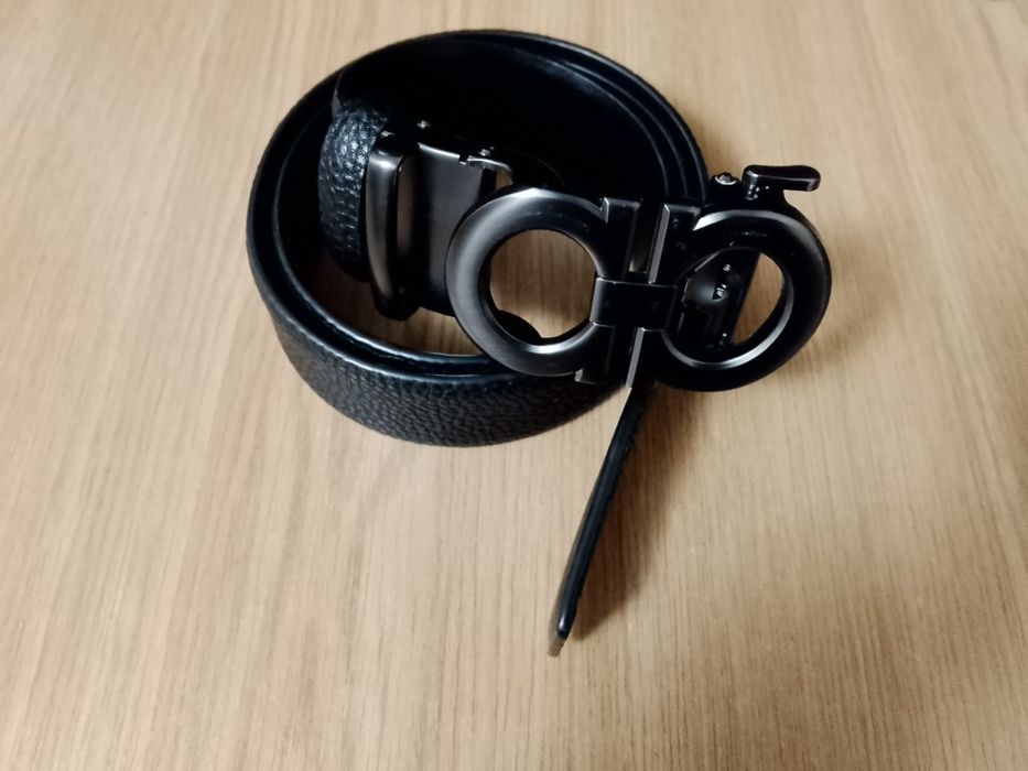 Продам ремень ferragamo.