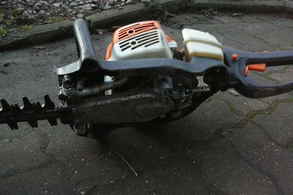 Nożyce do żywopłotu spalinowe Stihl HS 81 R prowadnica 70 cm sekator