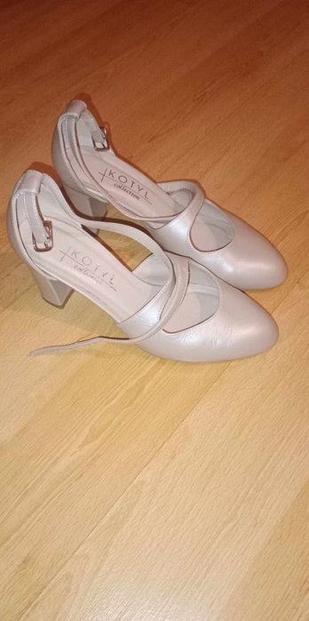 Buty ślubne kotyl 37