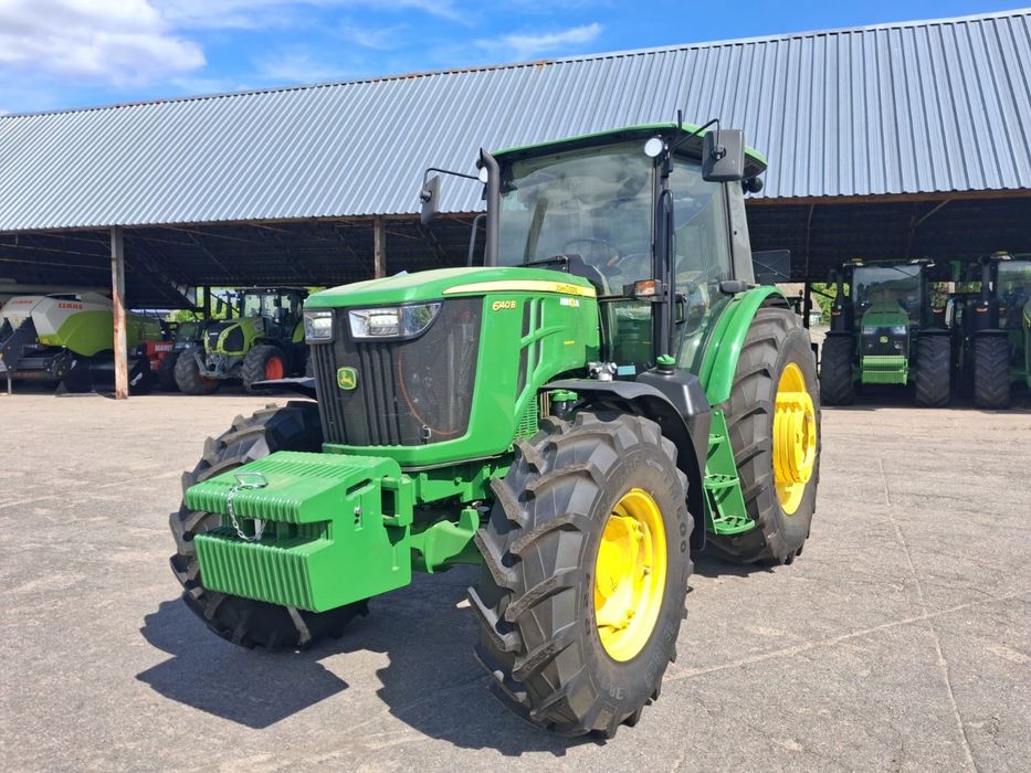 Трактор John Deere 6140B Новий