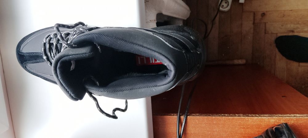 Кросівки чоловічі зимові