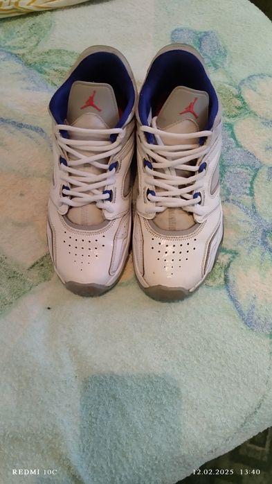 Кроссовки Джордан унисекс .