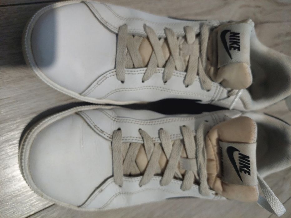 Sprzedam buty białe adidas