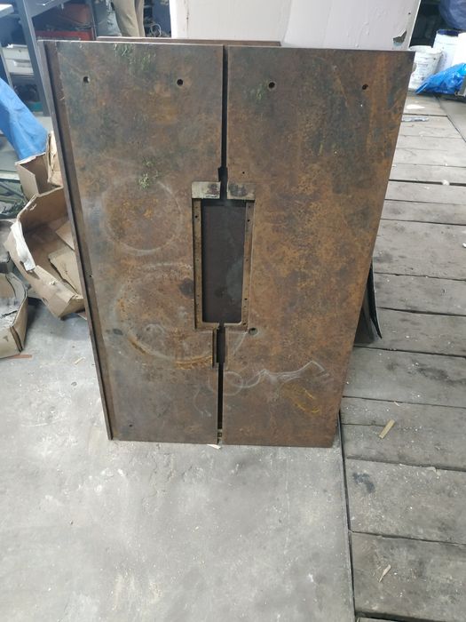 Плита металева товщиною 2см 120см*38см