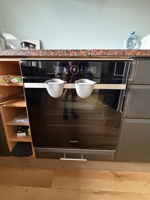 Kuchnia piekarnik lodówka kamienny blat