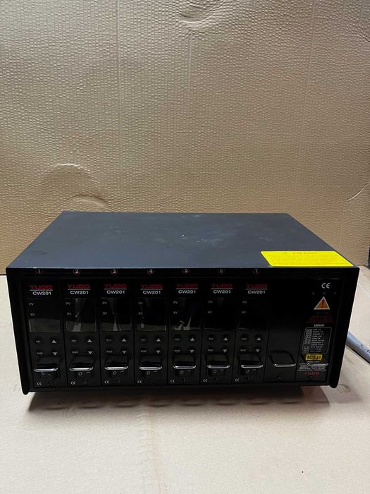 Regulator gorących kanałów do form wtryskowych YUDO 7-kanałowy