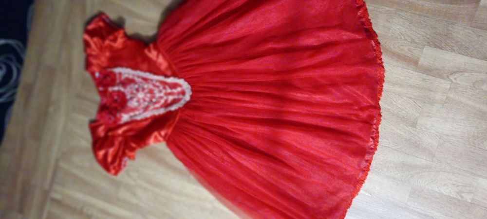 Várias Fantasias, vestidos,  disfarces e acessórios de criança