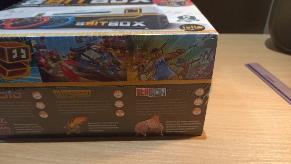 Nowa gra 8bitbox gra planszowa