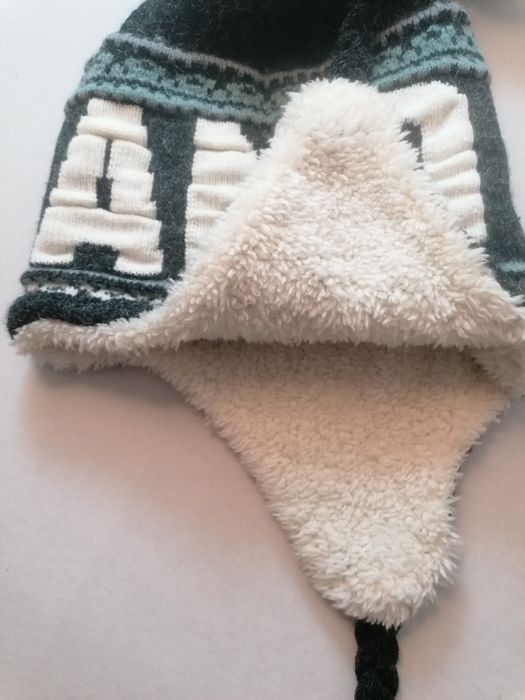 Gorro quentinho com tapa orelhas