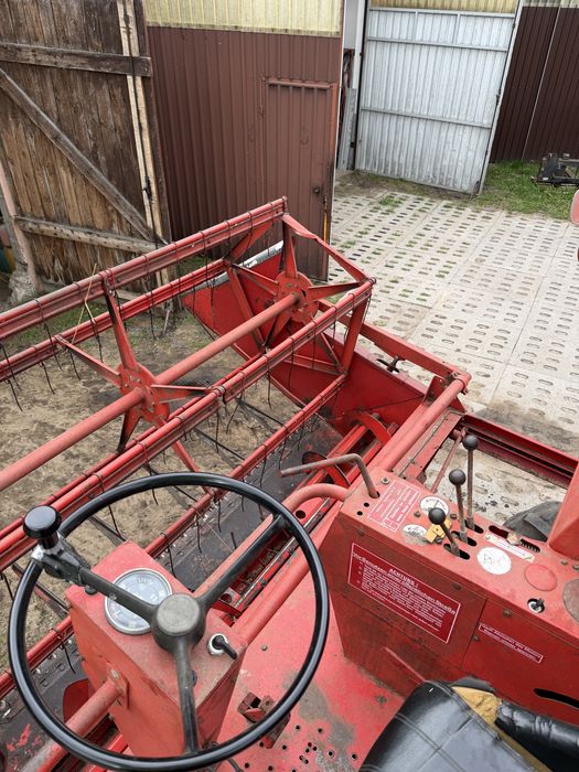 Kombajn Massey ferguson 186