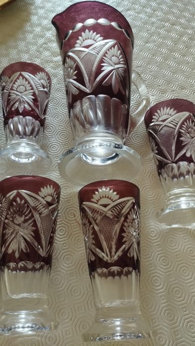 Conjunto de jarra e seis copos de cristal novos. Em Lisboa entrego em
