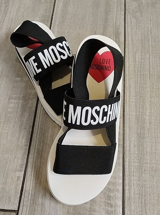 Love Moschino  сандалі жіночі