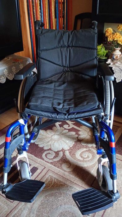 Wózek inwalidzki + poduszka odleżeniowa