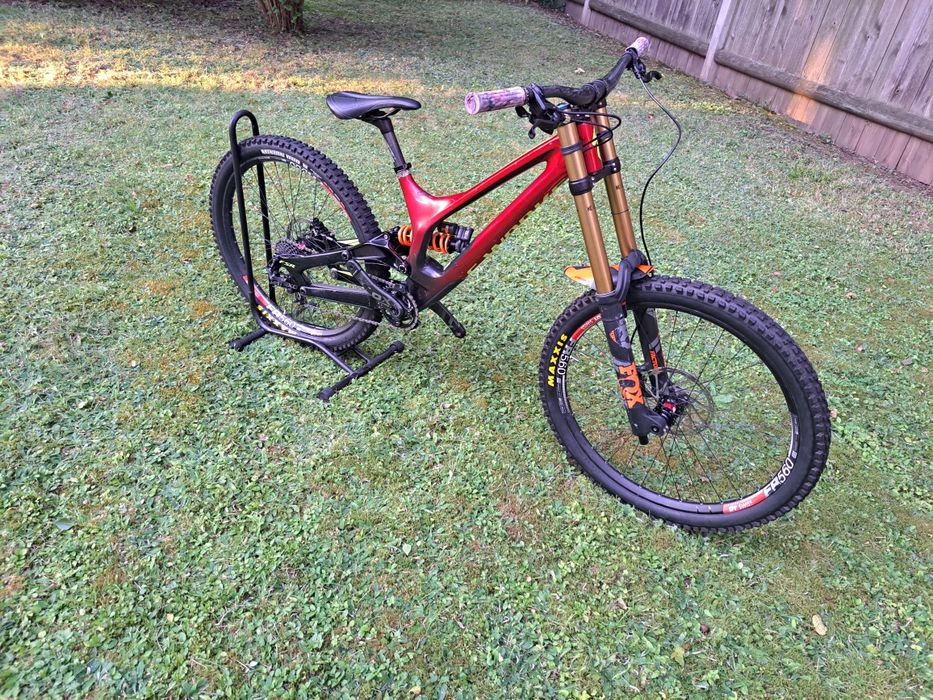 Spezialized Demo  S-WORKS  2017  27.5  M  CARBON