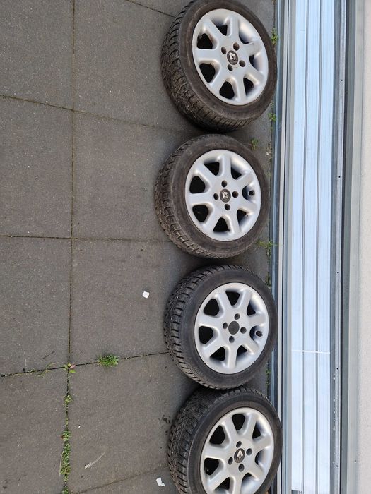Felgi aluminiowe Renault 14 cali,  opony wielosezonowe 2020 rok