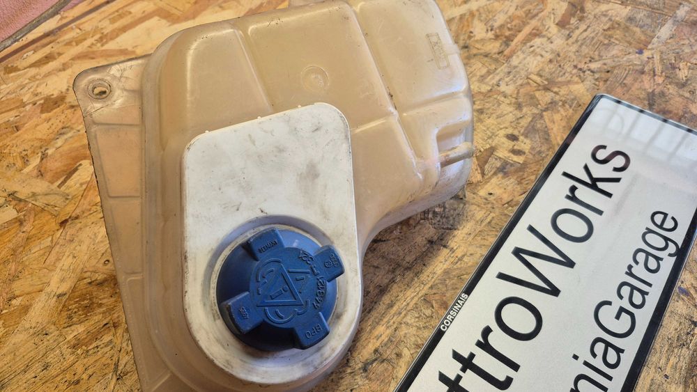 AUDI A4 B5/A6/PASSAT B5 ETC - Vaso de Expansão Original 8D0121,403C