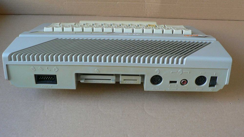 Komputer Atari i stacja dysków