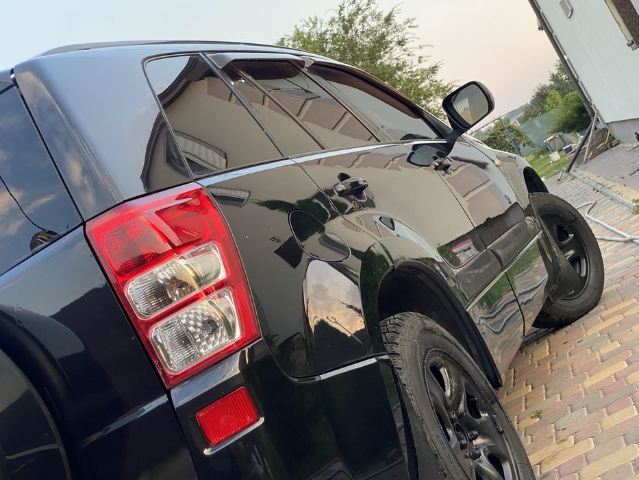 Продам Suzuki Grand Vitara 2.0