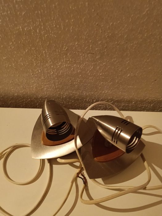 2 Apliques e foco Luz Verde