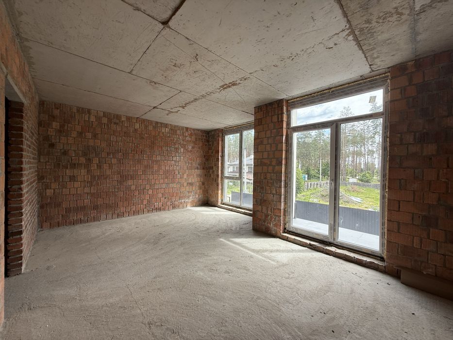 Таунхаус Гостомель на межі Бучі парк Щасливий