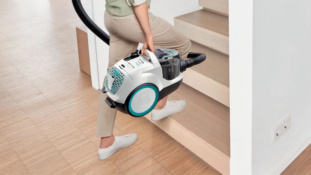 (Novo) Aspirador sem Saco Bosch Serie 4 ProHygienic BGC21HYG1