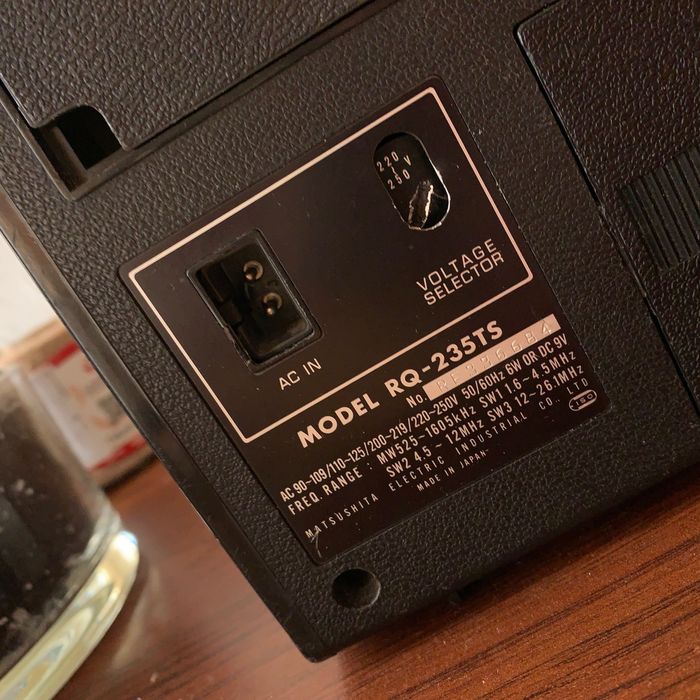 National Panasonic RQ - 235 TS 4 Band Radio Cassette рабочий (rq235ts)