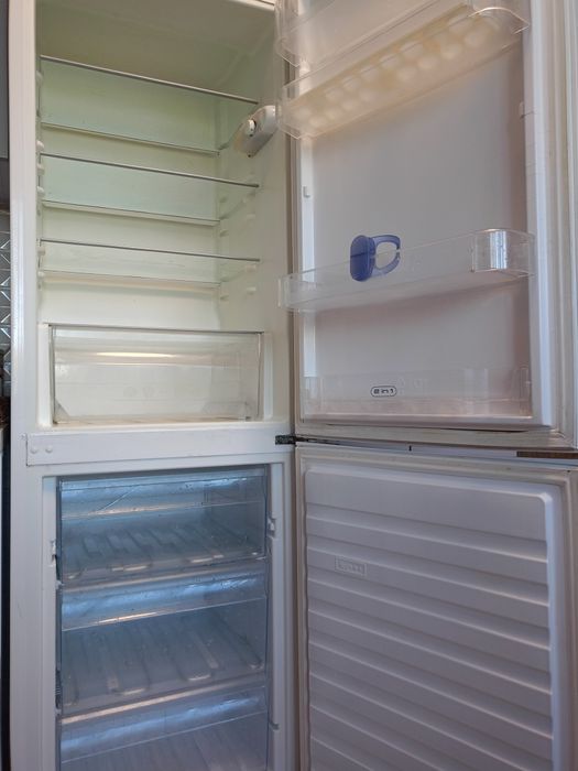 Двокамерний холодильник WHIRLPOOL WBE 3412  W