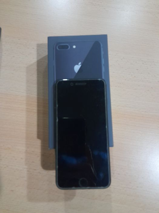 Telemóvel i Phone 8 Plus