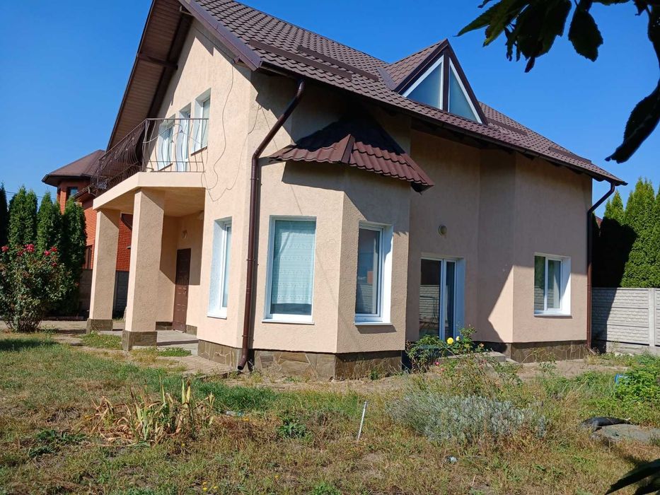 Будинок з незавершеним ремонтом 178м.кв. з гаражем