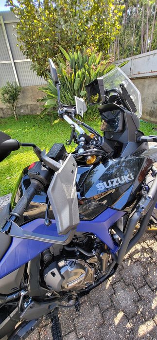 Vendo suzuki v-strom 800de