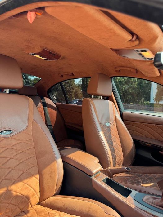 Продам BMW e90..