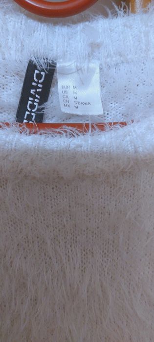 Свитер б/у мягкий ,пушистый,травка,альпака, 50-52размер