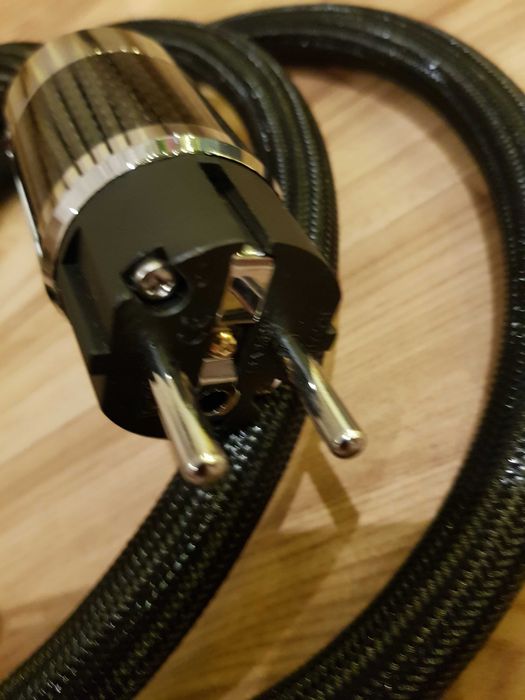 Furutech kabel zasilający rodowane wtyczki