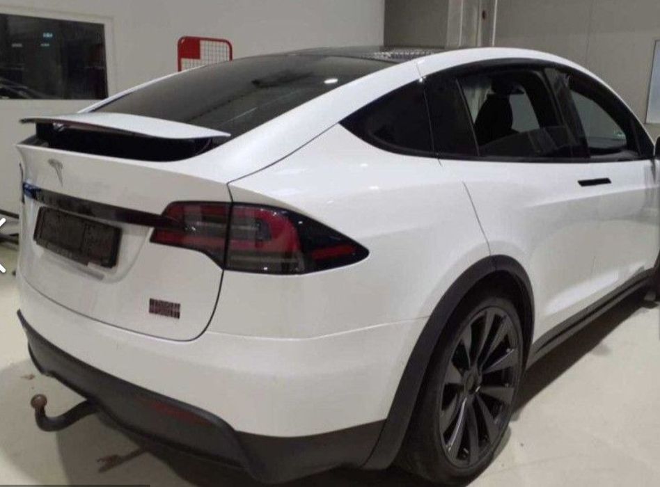 Tesla Model X Plaid AWD