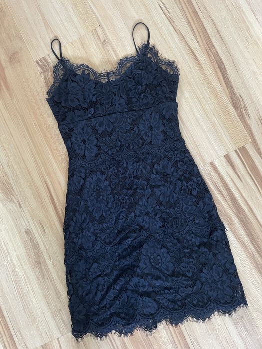 Czarna nowa sukienka