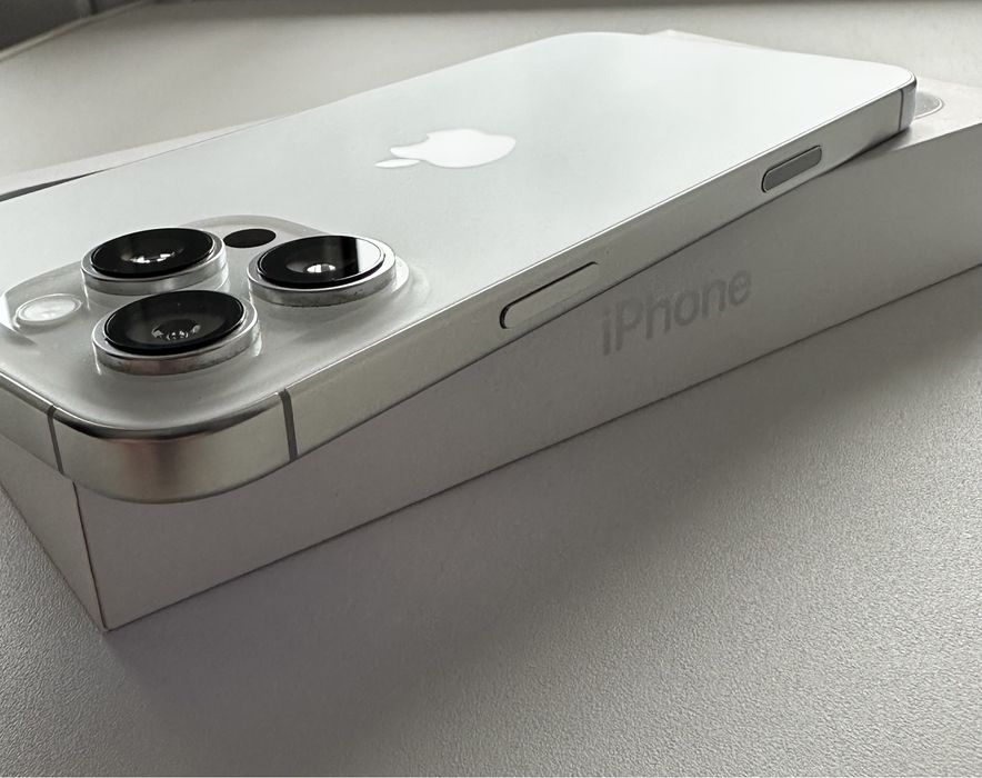 iPhone 16 Pro max 256GB Neverlock(физическая sim)