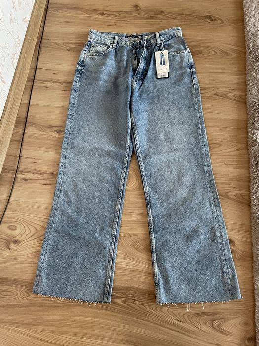 Продам новые джинсы