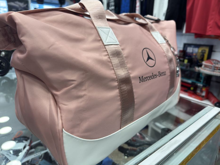 Mala Rosa Mercedes Petronas linda