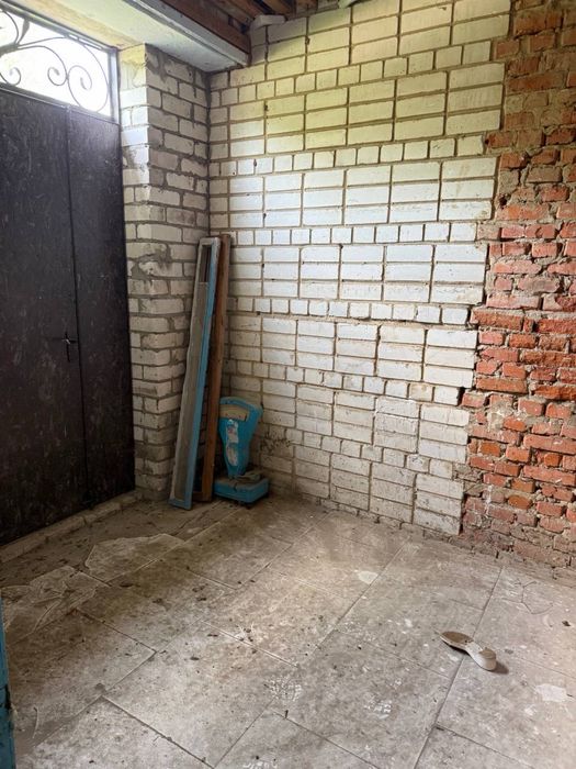 Продам здание  в самом центр с. Березна