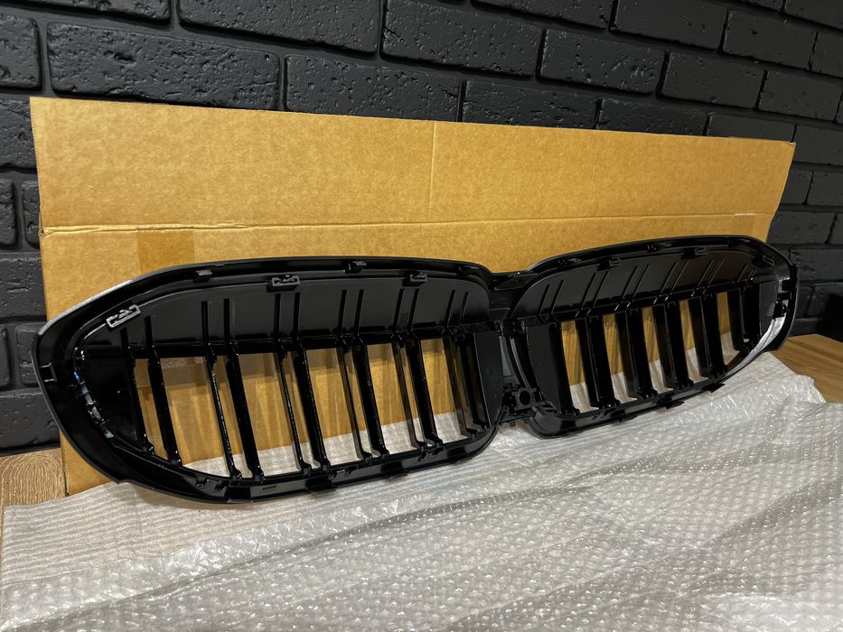 Решітка радіатора ноздрі bmw g20