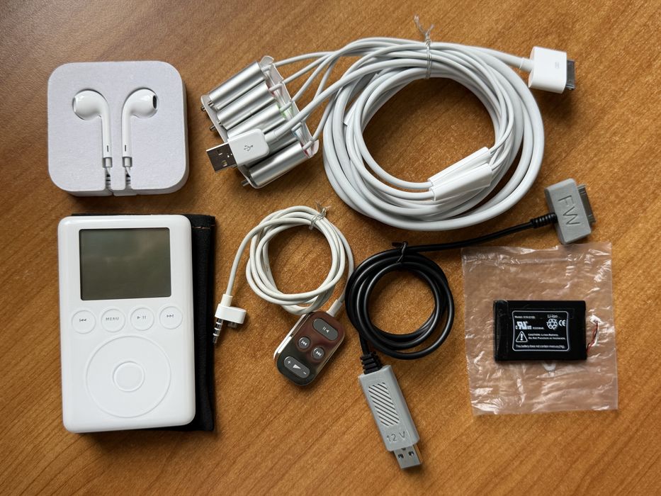 iPod Classic 3d gen з великим комплектом
